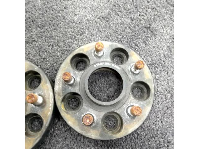 [M12 × 1.25
100-5H
5 56.1
20mmGAsupply
Wide tread spacer with hub
