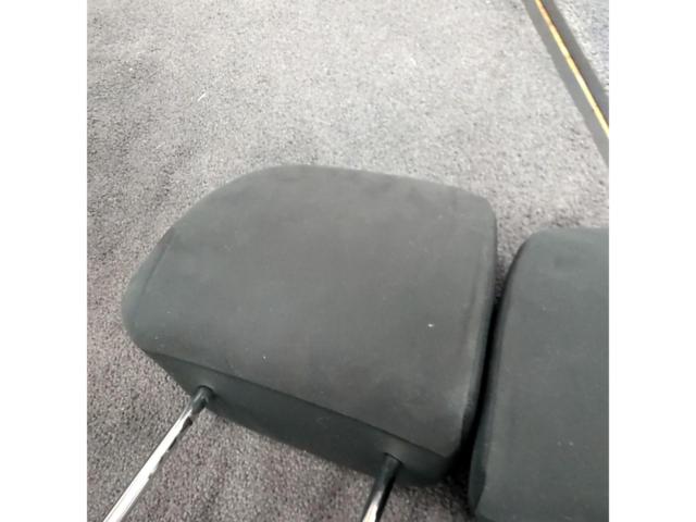 トヨタ 50系エスティマ 純正ヘッドレスト 2列目用