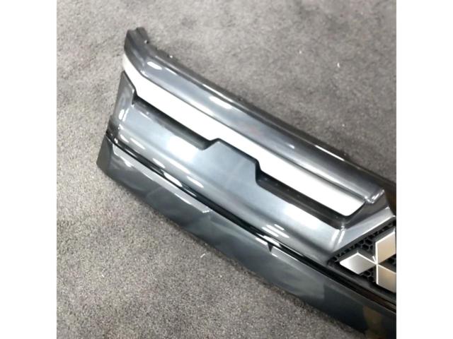 三菱 CV1W/デリカD:5 純正グリル