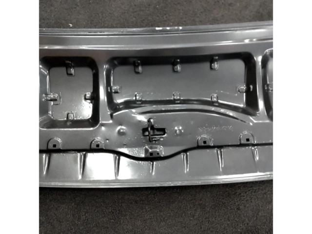 TRISTAR’S バッドフェイスボンネット
