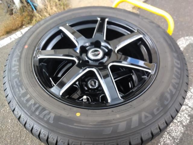 DUNLOP
Lofida
XS7+DUNLOP
WINTER
MAXX
03