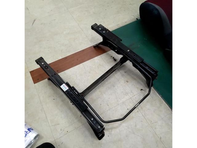 RECARO 2086.001.2 シートレール【運転席側】インプレッサ/XV/レヴォーグ