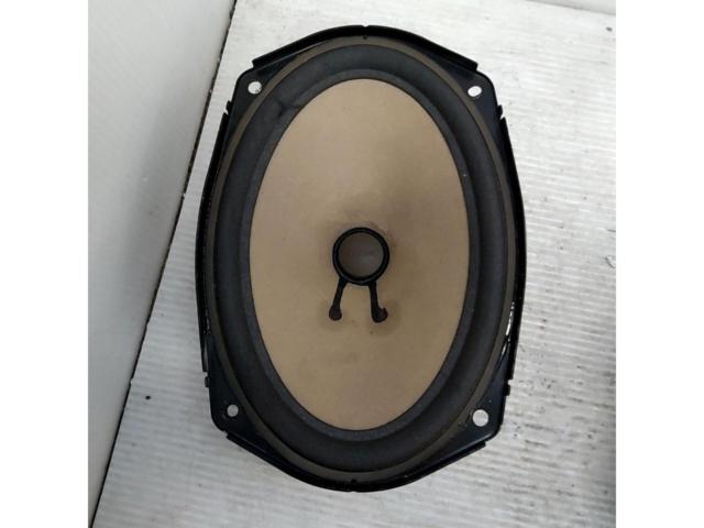 MAZDA
Original rear speakers + amplifier
RX-8 / SE3P
Vehicles equipped with BOSE system