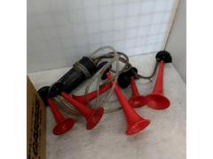 Unknown Manufacturer
6 stations
Horn