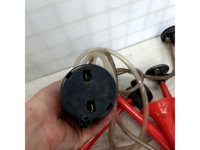 Unknown Manufacturer
6 stations
Horn