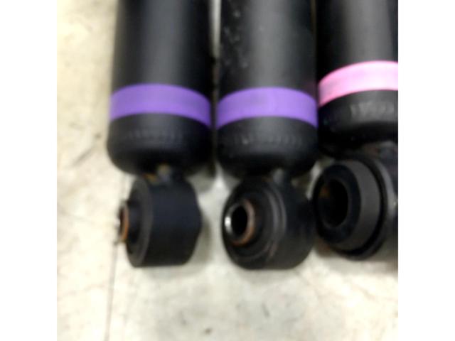 Toyota
200 series
Hiace
Genuine
Shock
1 cars