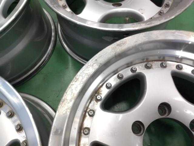 Unknown Manufacturer
Aluminum
5-spoke wheel