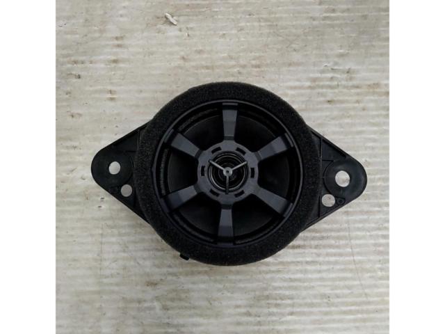 Toyota
Genuine dashboard speakers for 90 series
Voxy / Noah