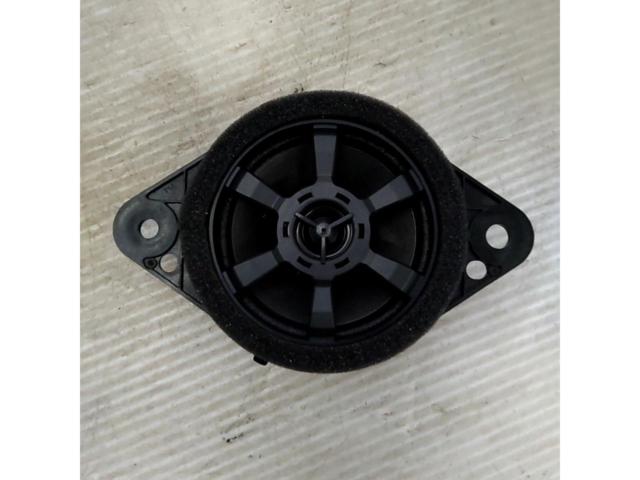 Toyota
Genuine dashboard speakers for 90 series
Voxy / Noah