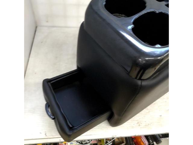 Unknown Manufacturer
Console BOX