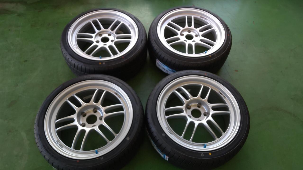 ENKEI (circles)
Racing
RPF1
Silver
+
KENDA (Kenda)
KENDA (Kenda)
KR 203
225 / 40R18
92V
Mark II / Chaser / Silvia / Skyline