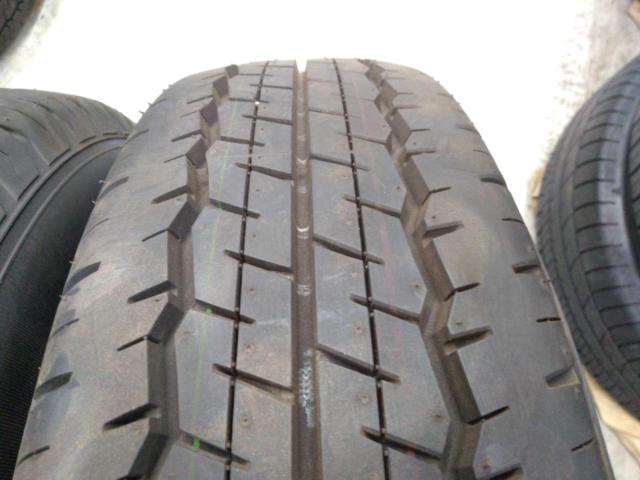 トヨタ ハイエース/200系 純正スチールホイール + DUNLOP SP175N