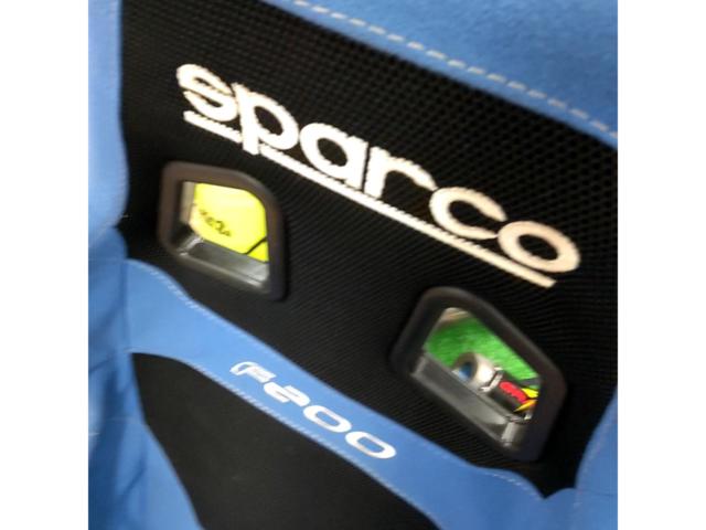 SPARCO F200 フルバケットシート 