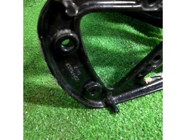 YAMAHA
Grand Axis 100
Backrest (sissy bar) for tandem riding