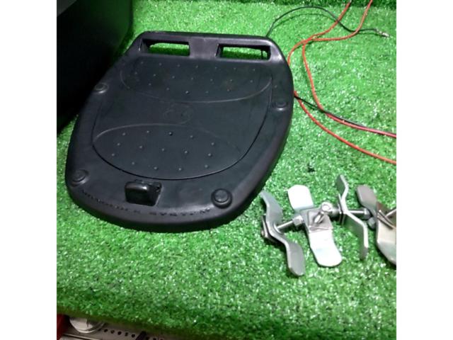 GIVIモノロックリアボックス E43NTLD