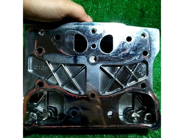 HarleyDavidson
Twincam
TC88
Genuine
Rocker cover
Chrome