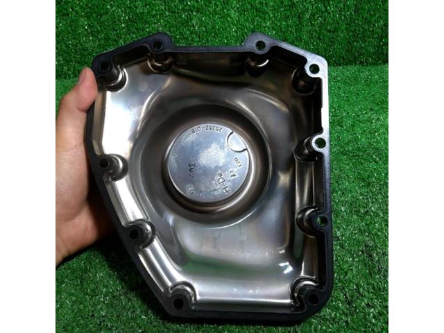 HarleyDavidson
TC88
Twincam
Genuine
Cam cover
Chrome