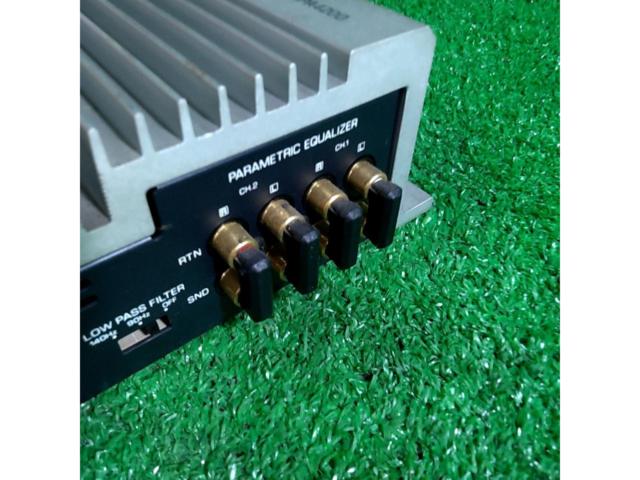 ADDZEST / Clarion
APA4200
4-channel power amplifier
