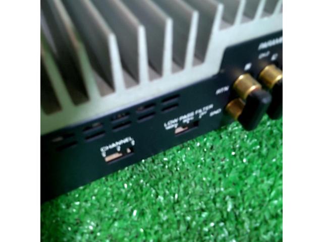 ADDZEST / Clarion
APA4200
4-channel power amplifier