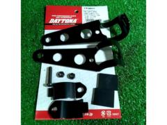 DAYTONA
Headlight bracket
68077