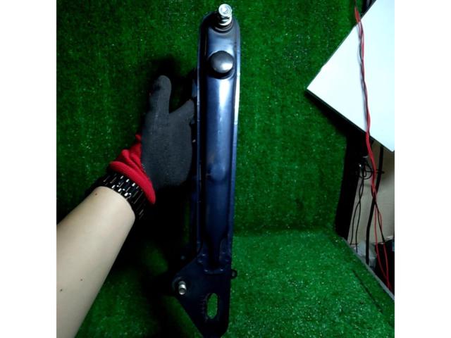 HONDA
Super Cub
C50
Genuine
Swing arm