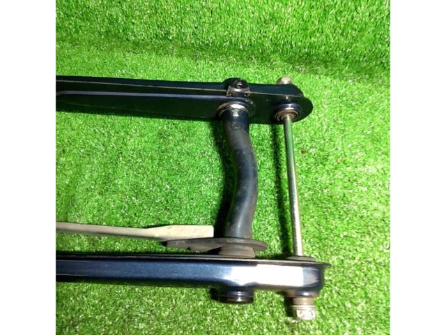 HONDA
Super Cub
C50
Genuine
Swing arm