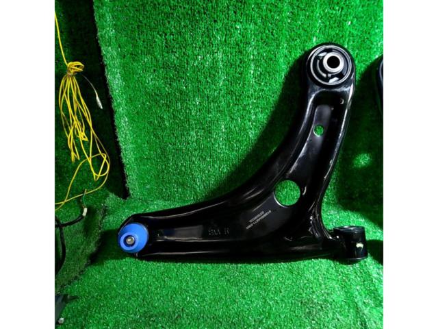 HONDA
Fit
GD3
Genuine
Front lower arm
