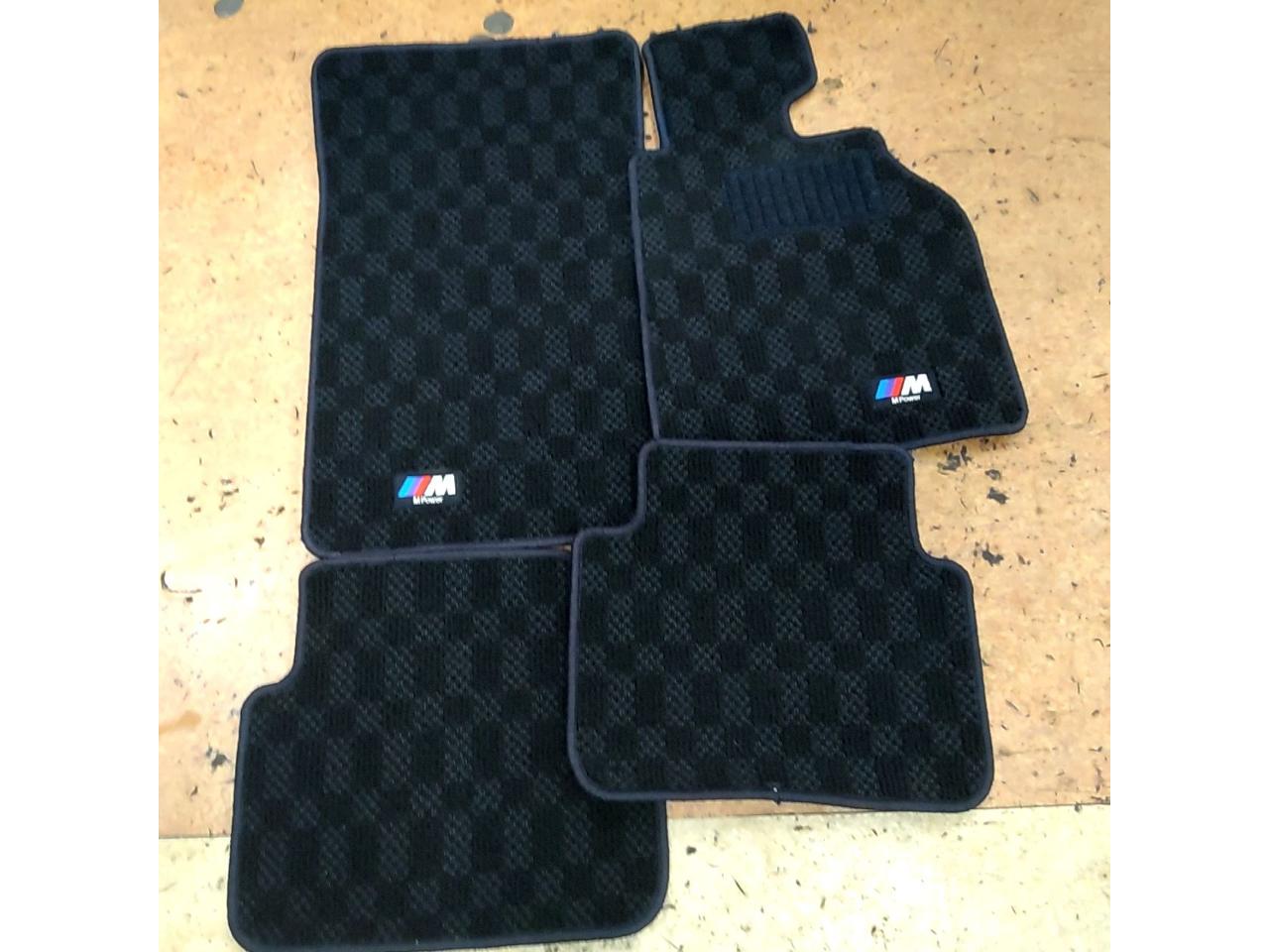 BMW
3 Series
E46
320i
M Sports
Genuine
Floor mat
