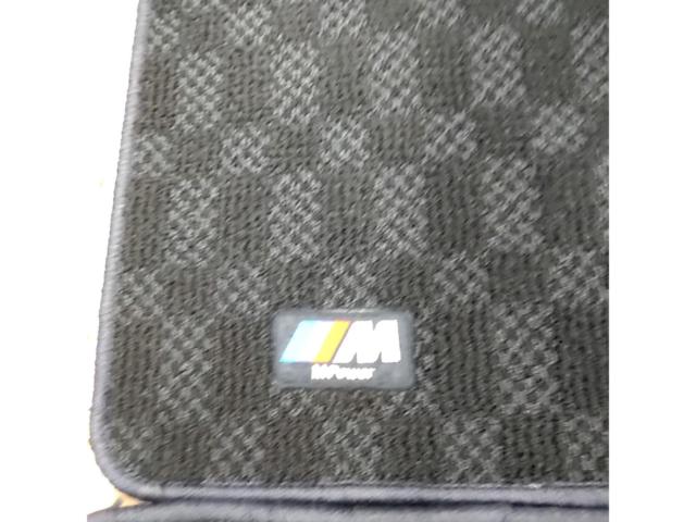 BMW
3 Series
E46
320i
M Sports
Genuine
Floor mat