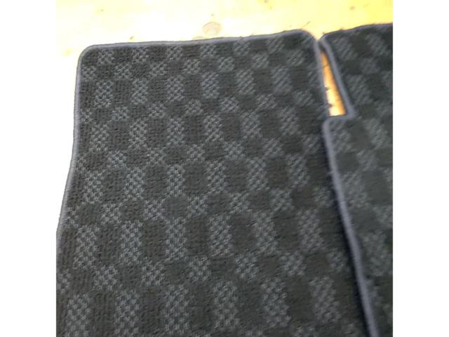BMW
3 Series
E46
320i
M Sports
Genuine
Floor mat