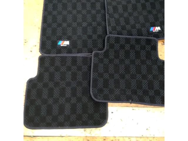 BMW
3 Series
E46
320i
M Sports
Genuine
Floor mat