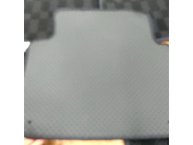 BMW
3 Series
E46
320i
M Sports
Genuine
Floor mat