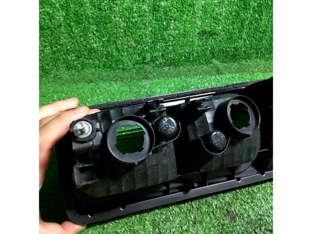 SUZUKI
JB64W
Jimny
Genuine tail lens
Right only
220-5938C
RH