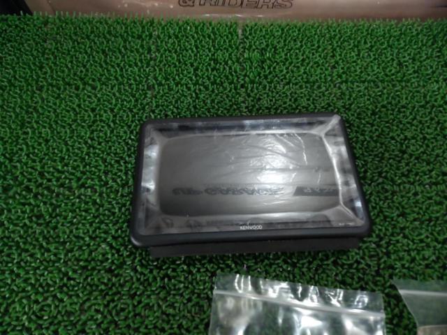KENWOOD
EZ-750
Portable navigation