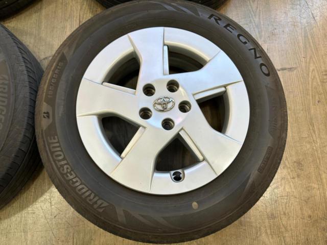 TOYOTA
30 series Prius
Original aluminum wheel
+
BRIDGESTONE
REGNO
GR-XⅢ