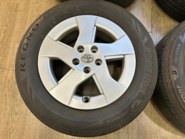 TOYOTA
30 series Prius
Original aluminum wheel
+
BRIDGESTONE
REGNO
GR-XⅢ