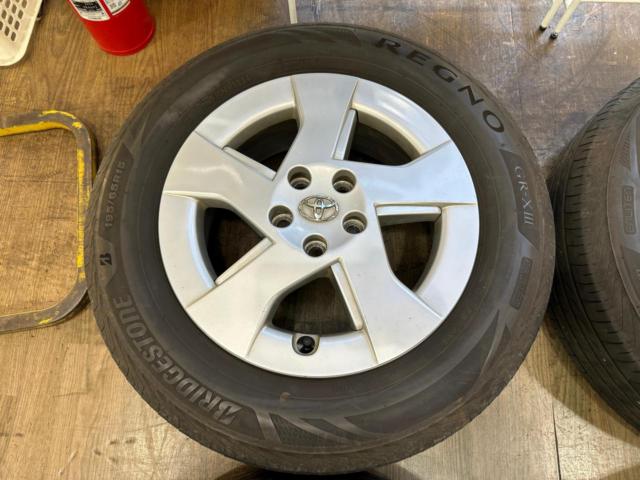 TOYOTA
30 series Prius
Original aluminum wheel
+
BRIDGESTONE
REGNO
GR-XⅢ