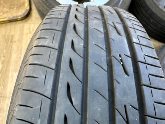 TOYOTA
30 series Prius
Original aluminum wheel
+
BRIDGESTONE
REGNO
GR-XⅢ