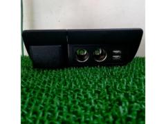 CAR-MATE 200系 ハイエース 電源増設ユニット