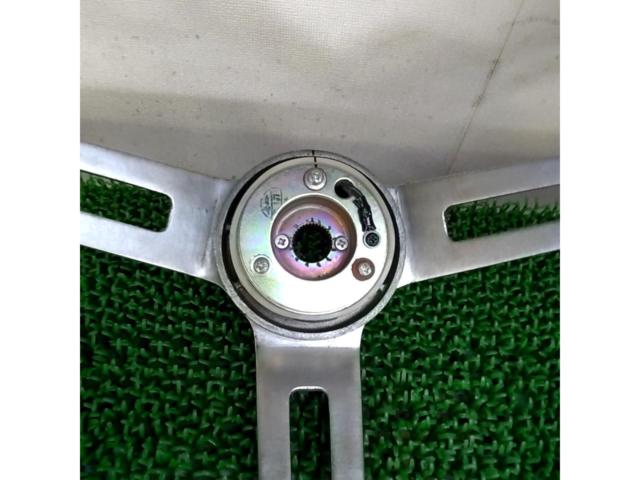 Nissan
Skyline (GC10) Hakosuka genuine parts
Steering
Wood