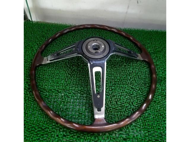 Nissan
Skyline (GC10) Hakosuka genuine parts
Steering
Wood