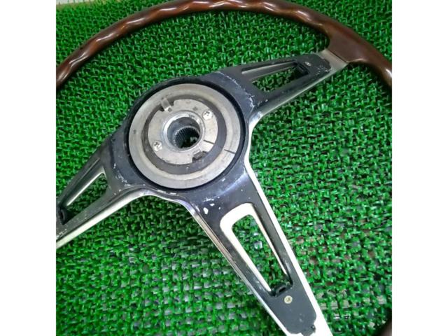 Nissan
Skyline (GC10) Hakosuka genuine parts
Steering
Wood