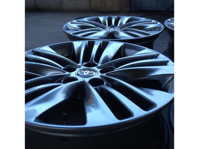 Toyota
40 system
Alphard
Z grade
Original wheel
