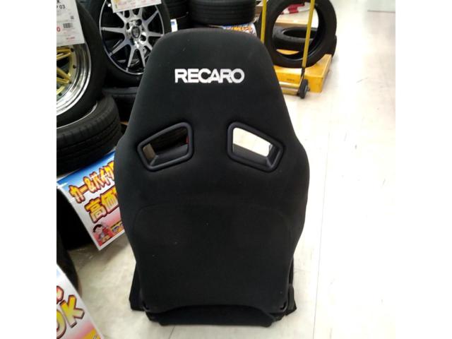 SUZUKI
HA 36 S / Alto Works
Genuine RECARO seat
※ passenger side
