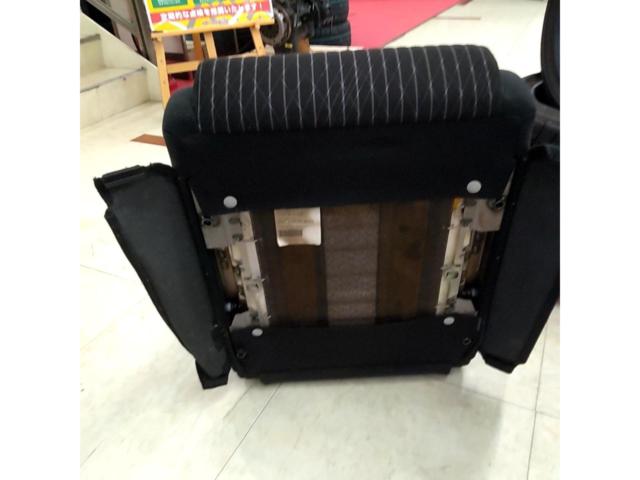 SUZUKI
HA 36 S / Alto Works
Genuine RECARO seat
※ passenger side