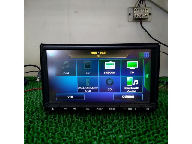 Nissan Genuine / Clarion
MJ119D-W
7 inches
200mm wide memory Navi