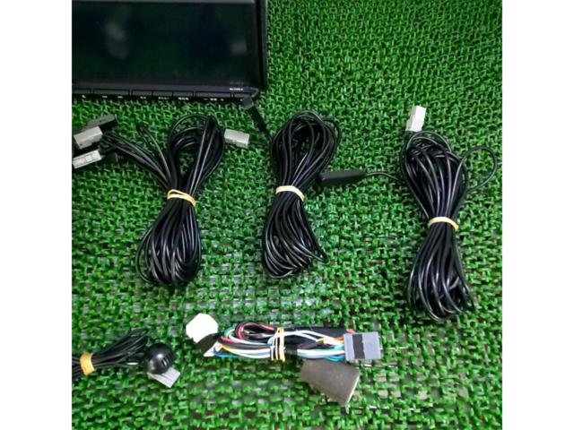 Nissan Genuine / Clarion
MJ119D-W
7 inches
200mm wide memory Navi