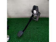 Suzuki genuine
HT81S
Swift Sport
Genuine brake pedal (with pedal pad/pedal assembly)