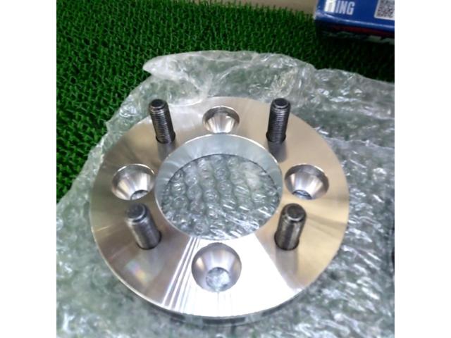 Kics
Wide tread spacer
Hub unit system
20 mm
100-4H
M12 × P1.5