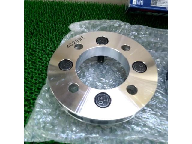 Kics
Wide tread spacer
Hub unit system
20 mm
100-4H
M12 × P1.5